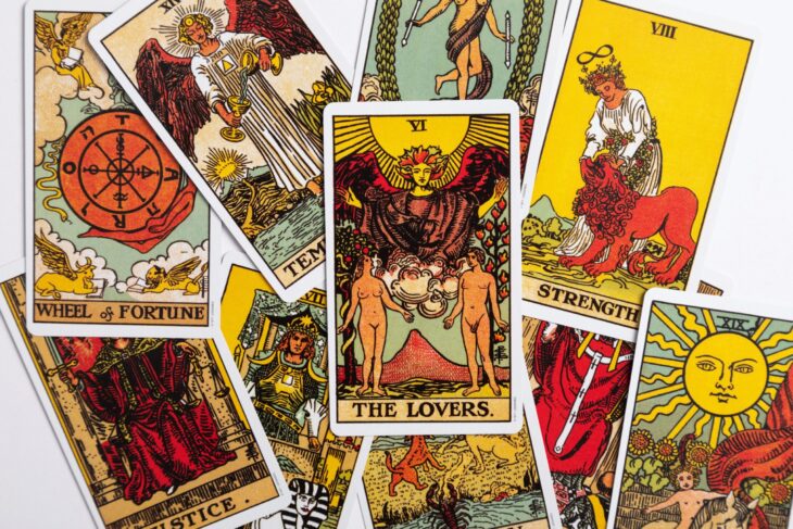 Tarot card Horoscope :  मंगलवार का दिन तुला से मीन राशि तक के लिए खास है, जानें टैरो राशिफल